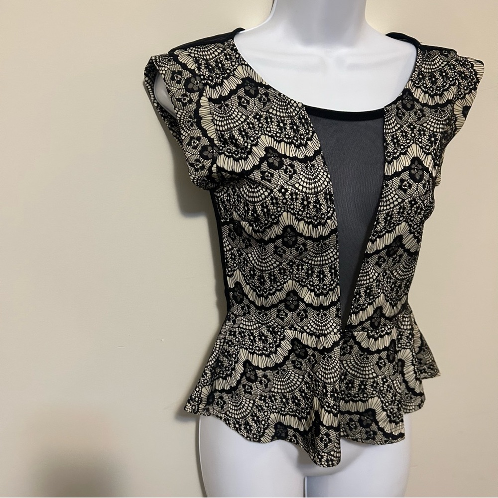 Sirens Black Lace Top - Picture 2 of 7